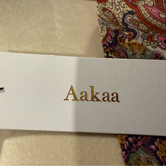 NWT Aakaa Boho Floral/Tribal Print Blouse - Picture 9 of 12